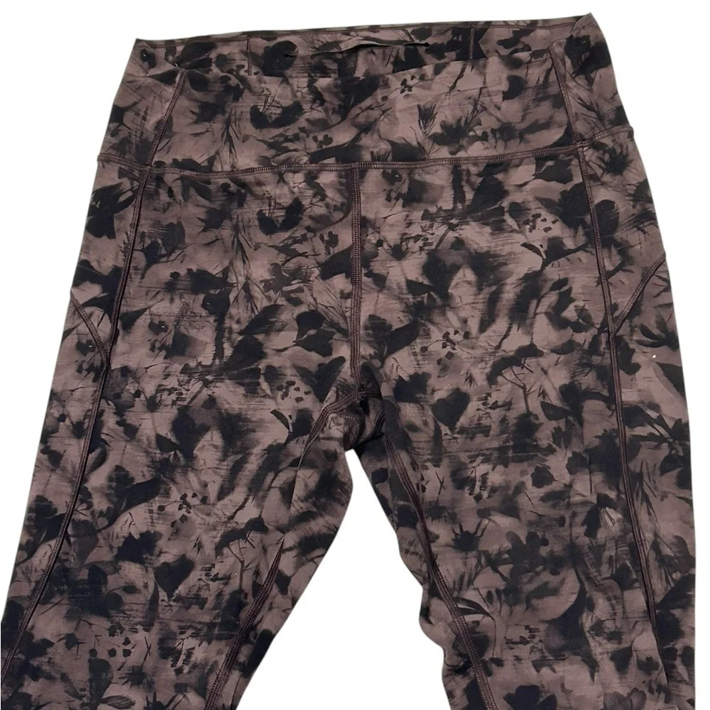 Lululemon In Movement Tight Legging 25" Mini Dusk Floral Antique Bark Black sz10 - Picture 3 of 10